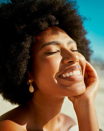 Les rayons UV et votre chevelure : tout ce qu’il faut savoir